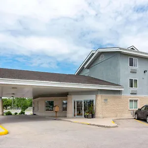 Super 8 By Wyndham West Hotel